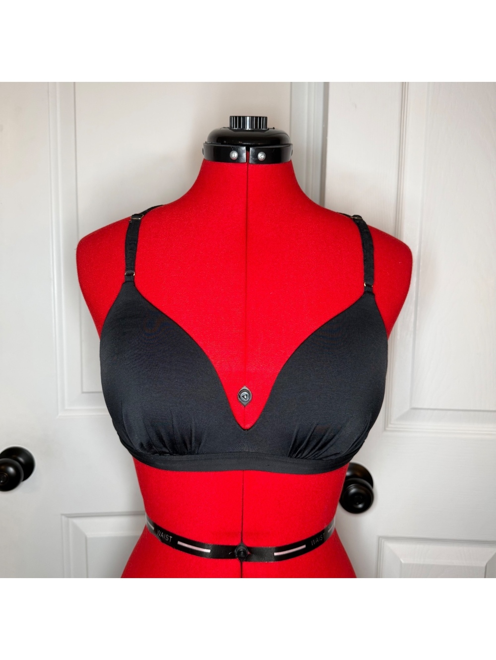 Athleta Aqualuxe Padded Black Bikini Top Strapy Back Womens M Adjustable Straps